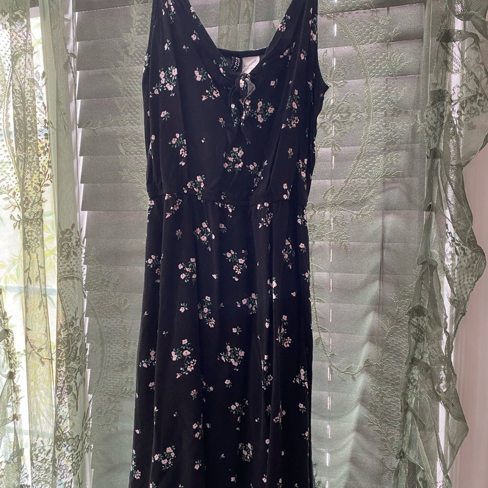 Floral Black Sleeveless Dress